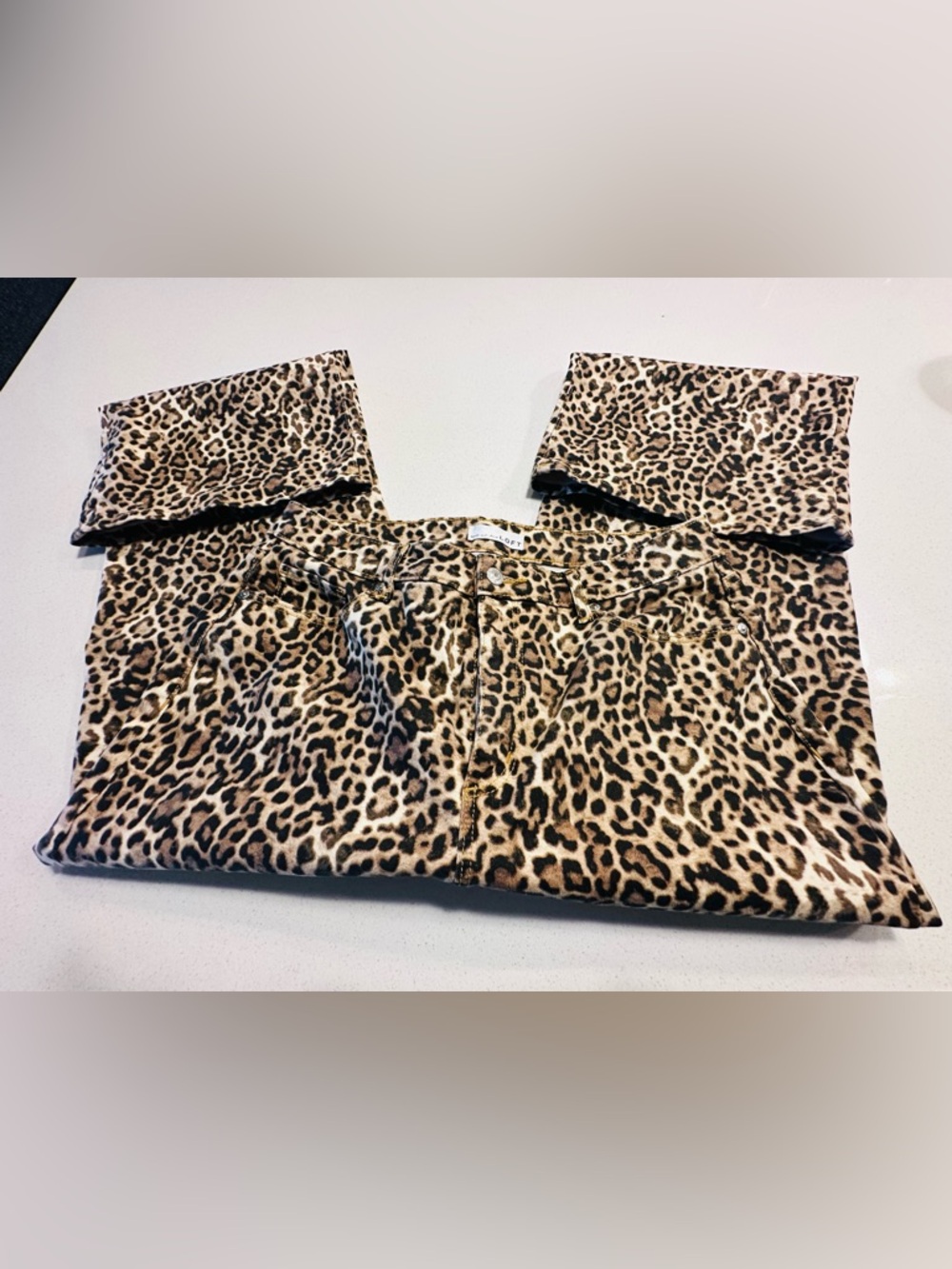 LOFT Leopard-Print wide leg Jeans - Picture 3 of 5
